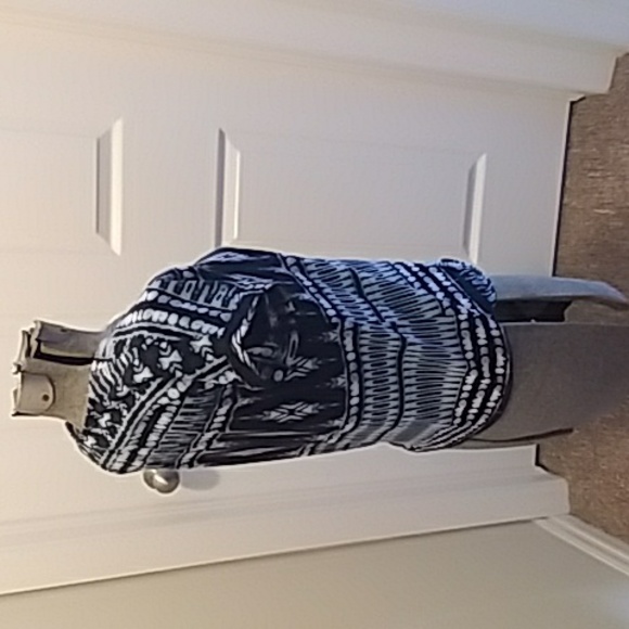 NWOT Cleo petite Top - Picture 2 of 5